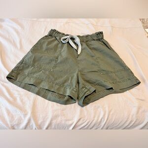 Aerie AE high rise 100% cotton army green‎ shorts women’s size XS elastic waist